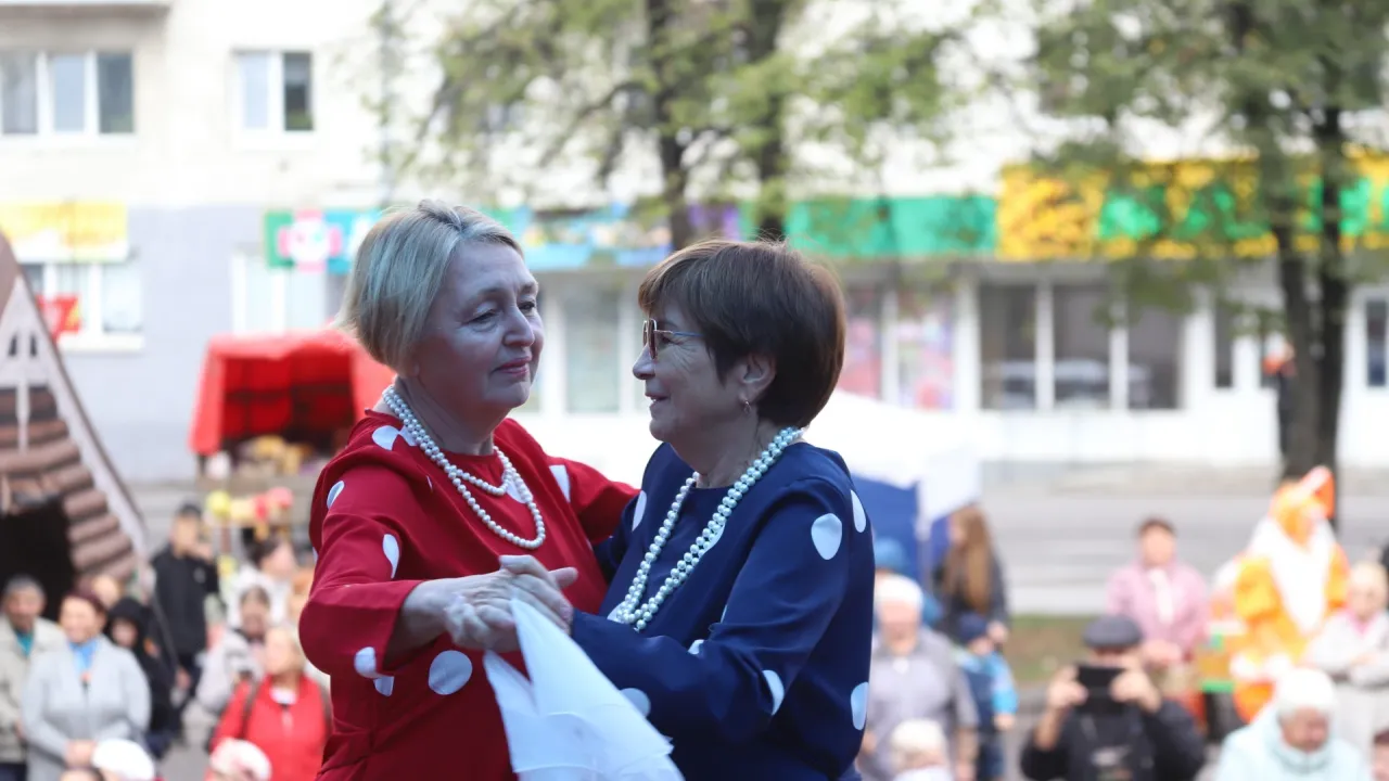 В Кедровке прошёл городской фестиваль-конкурс «День кедровой шишки-2026» — Кемерово Сейчас