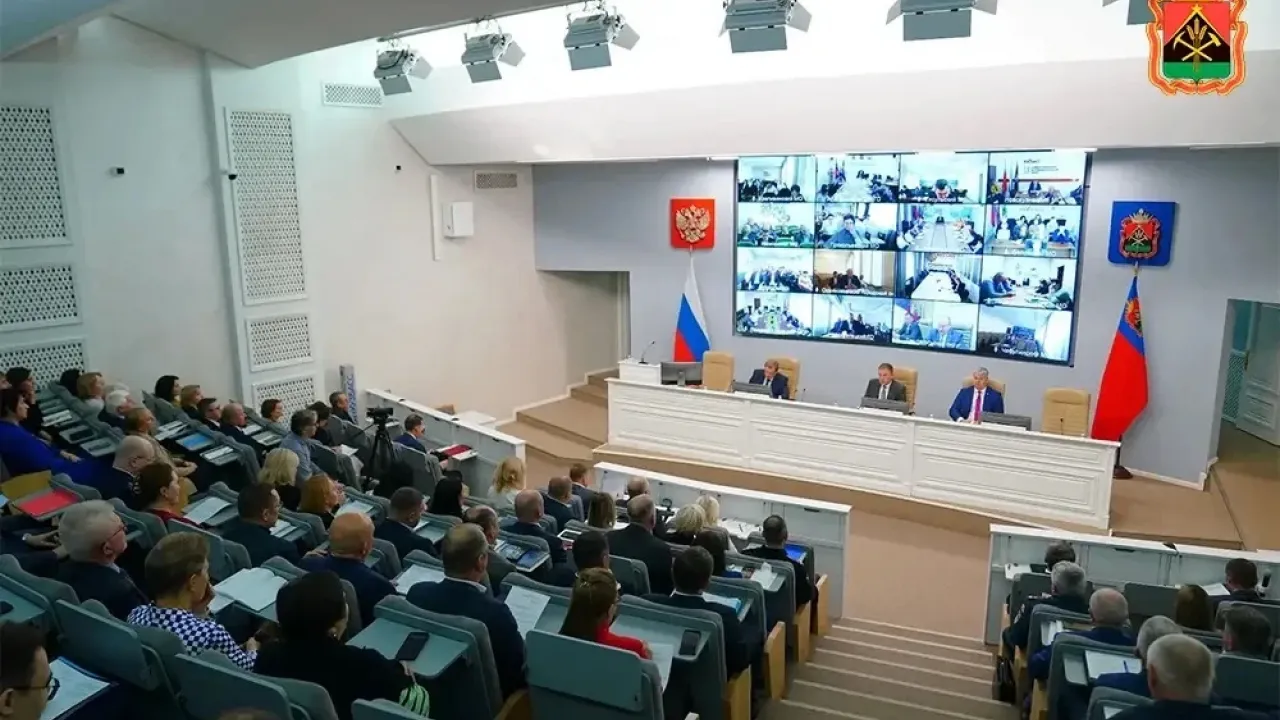 В Кузбассе завершают подготовку общественного транспорта к зимним холодам — Кемерово Сейчас