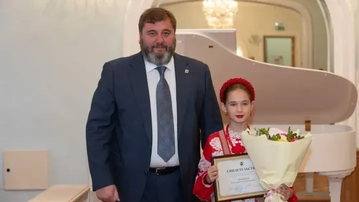 В Хабаровском крае 30 юных талантов получили Губернаторские стипендии — Хабаровск Сейчас