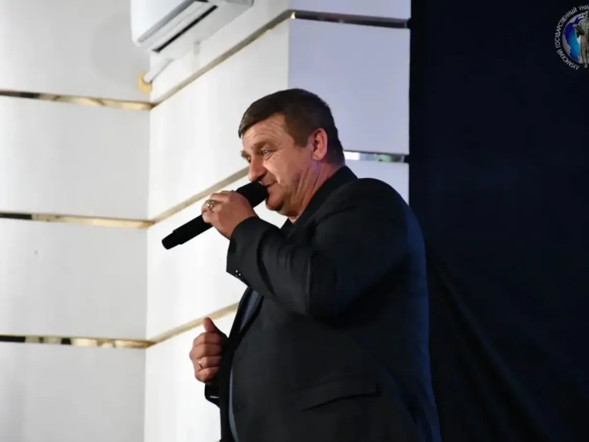 Хабаровские артисты дали благотворительный концерт в Луганске