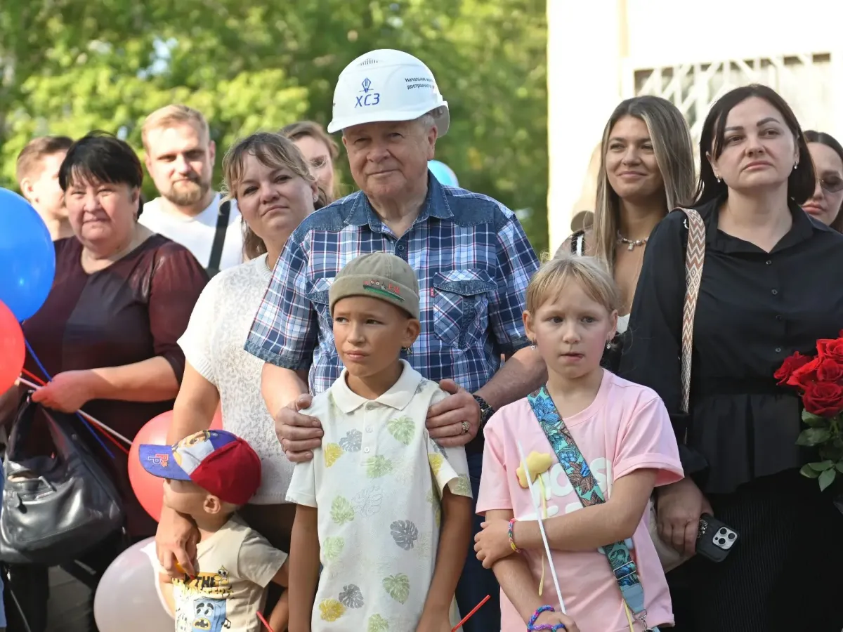 На Хабаровском судостроительном заводе спустили на воду земснаряд «Вячеслав Макаров»