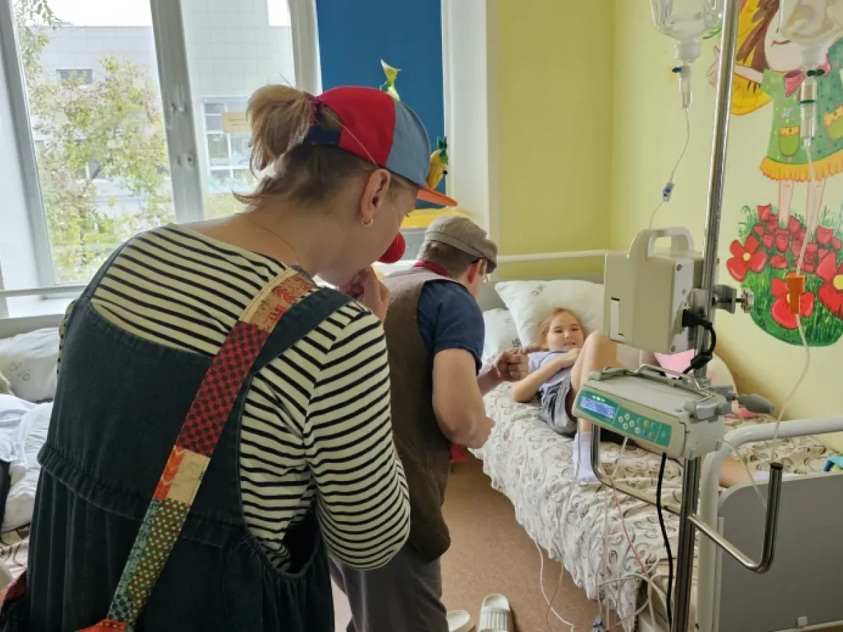В Детскую краевую больницу Хабаровска приехал «Клоунский патруль»