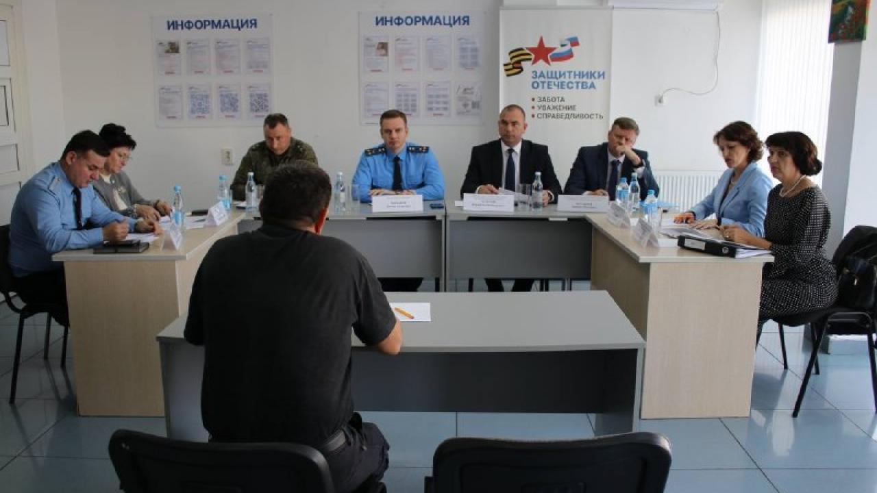 В Кореновском районе провели прием участников СВО и их семей — Краснодар Сейчас