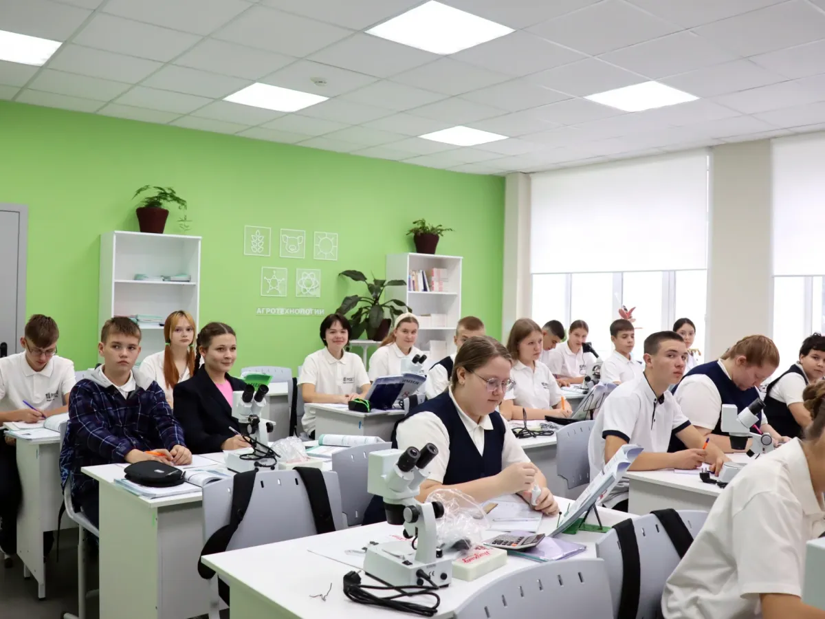 В Советском районе осмотрели сахарный комбинат и отремонтированный детский сад