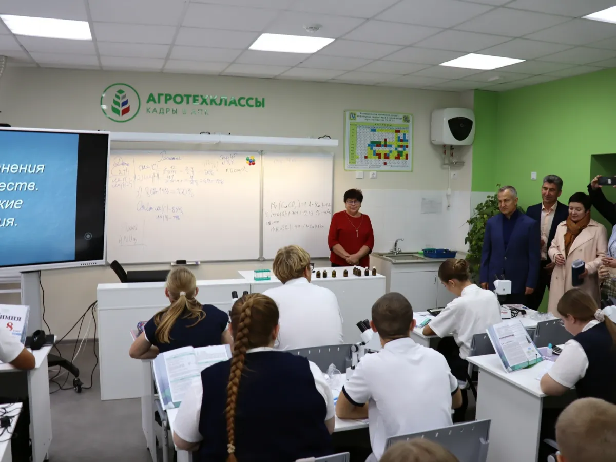 В Советском районе осмотрели сахарный комбинат и отремонтированный детский сад