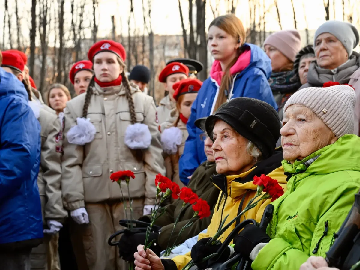В Мурманске прошел митинг к годовщине разгрома немецко-фашистских войск в Заполярье