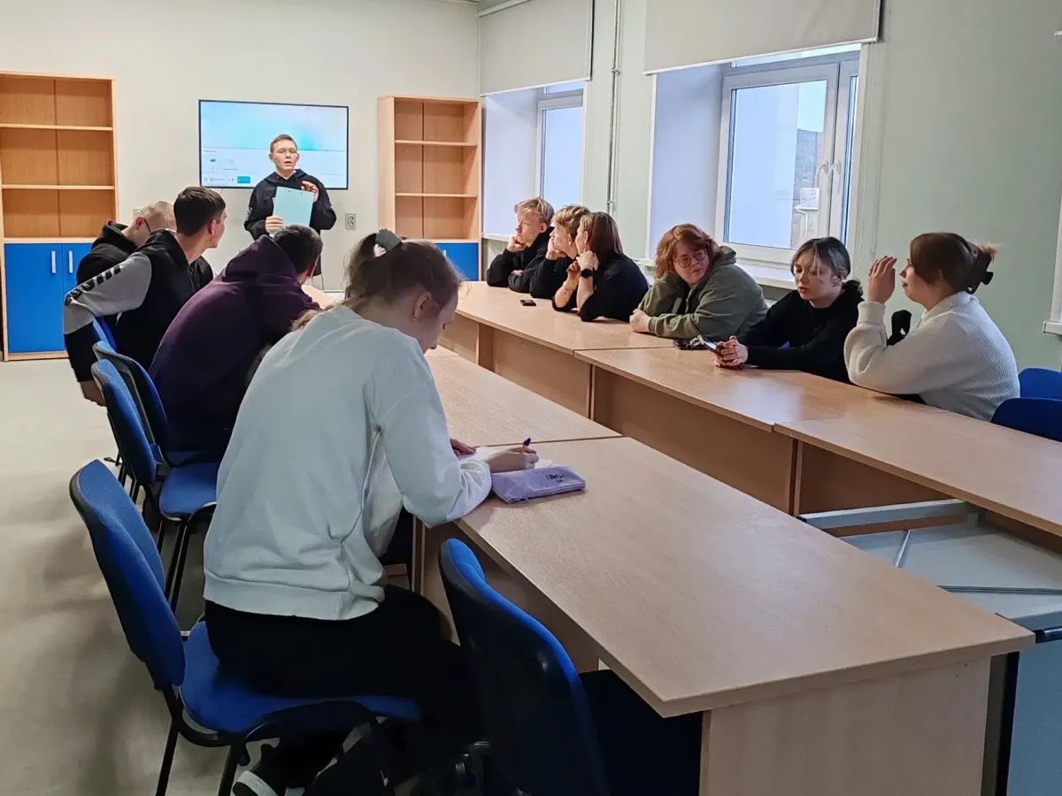 В Мурманске школьникам и студентам рассказали о подвиге защитников Заполярья