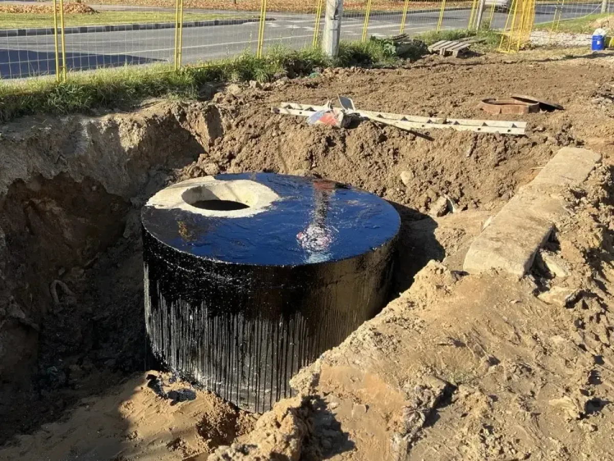 На пересечении Ленина и Белкинской реконструируют водопровод и временно перенесли остановку