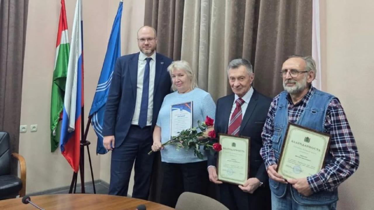 Сотрудников ОНПП «Технология» наградили за вклад в профсоюзное движение — Настоящий Обнинск