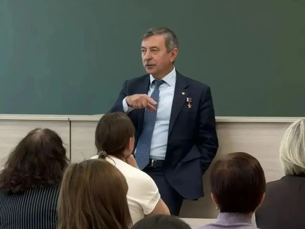 Александр Лазуткин побывал в Политехническом лицее Оренбурга