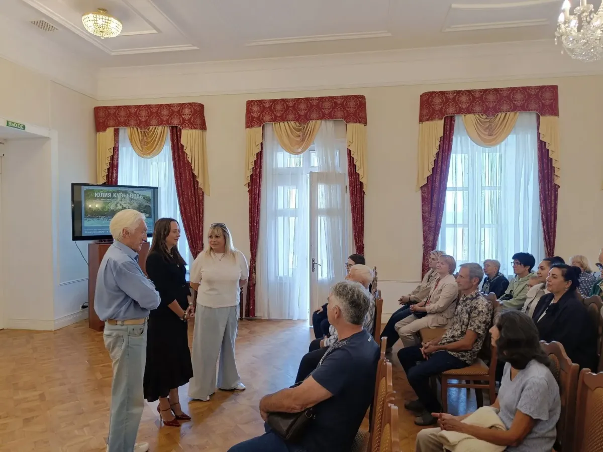 В Губернаторском доме Пензы открылась выставка Юлии Кузнецовой