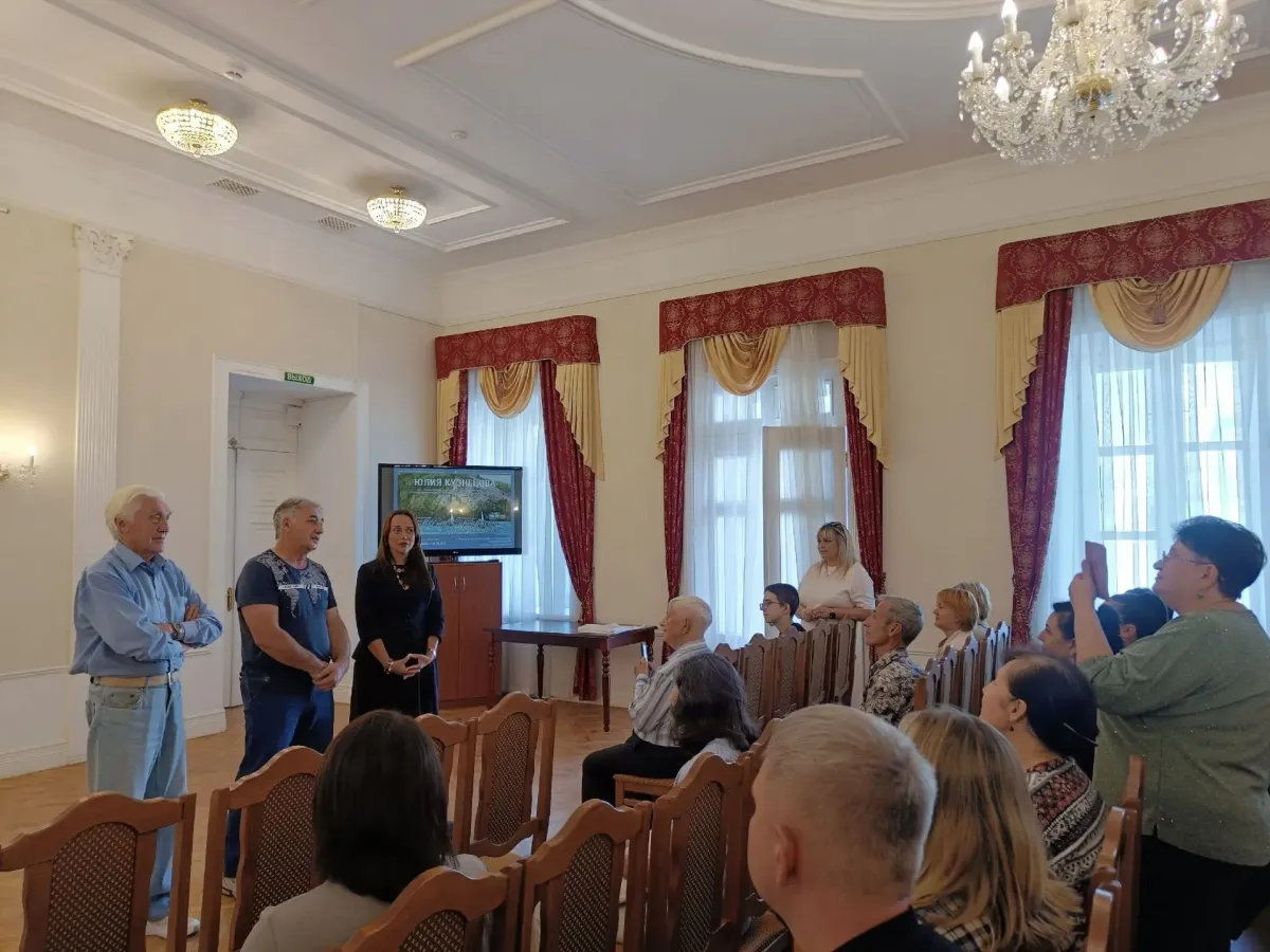 В Губернаторском доме Пензы открылась выставка Юлии Кузнецовой