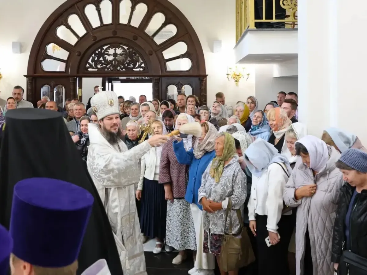 В Лугометрии после освящения храма поддержали идею мемориала защитникам Отечества