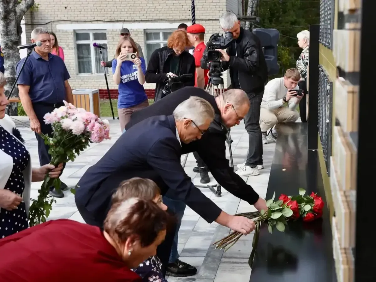 В Ягановке открыли мемориал в память о 280 защитниках Отечества