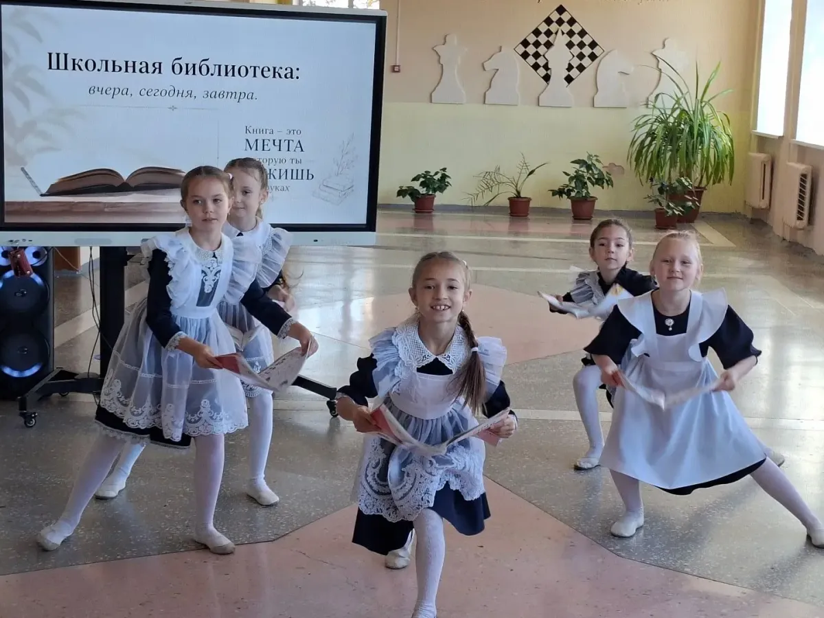 Обновленная библиотека села Грабово открыла свои двери для учеников и педагогов