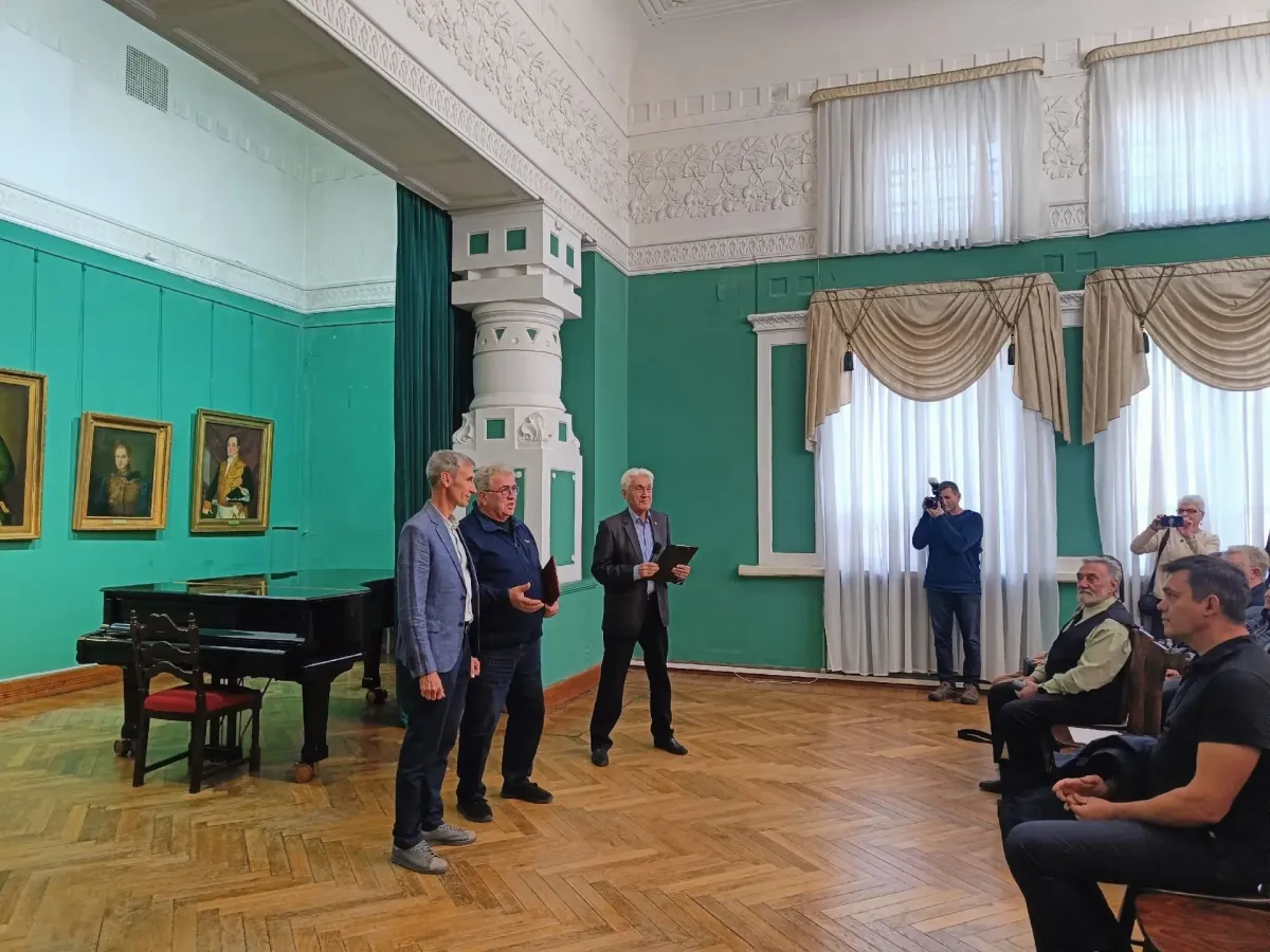 В Пензенской картинной галерее открылась юбилейная выставка Алексея Каменева