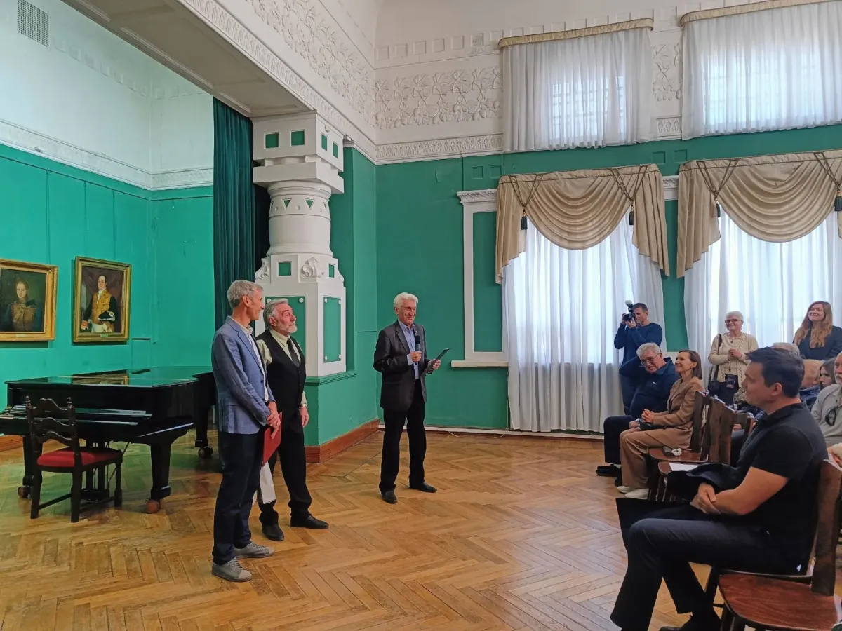 В Пензенской картинной галерее открылась юбилейная выставка Алексея Каменева