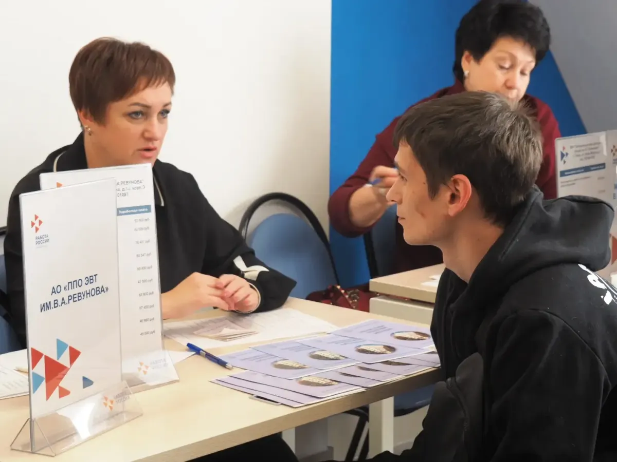 В Пензе на ярмарке вакансий ветеранам спецоперации предложили более 100 рабочих мест