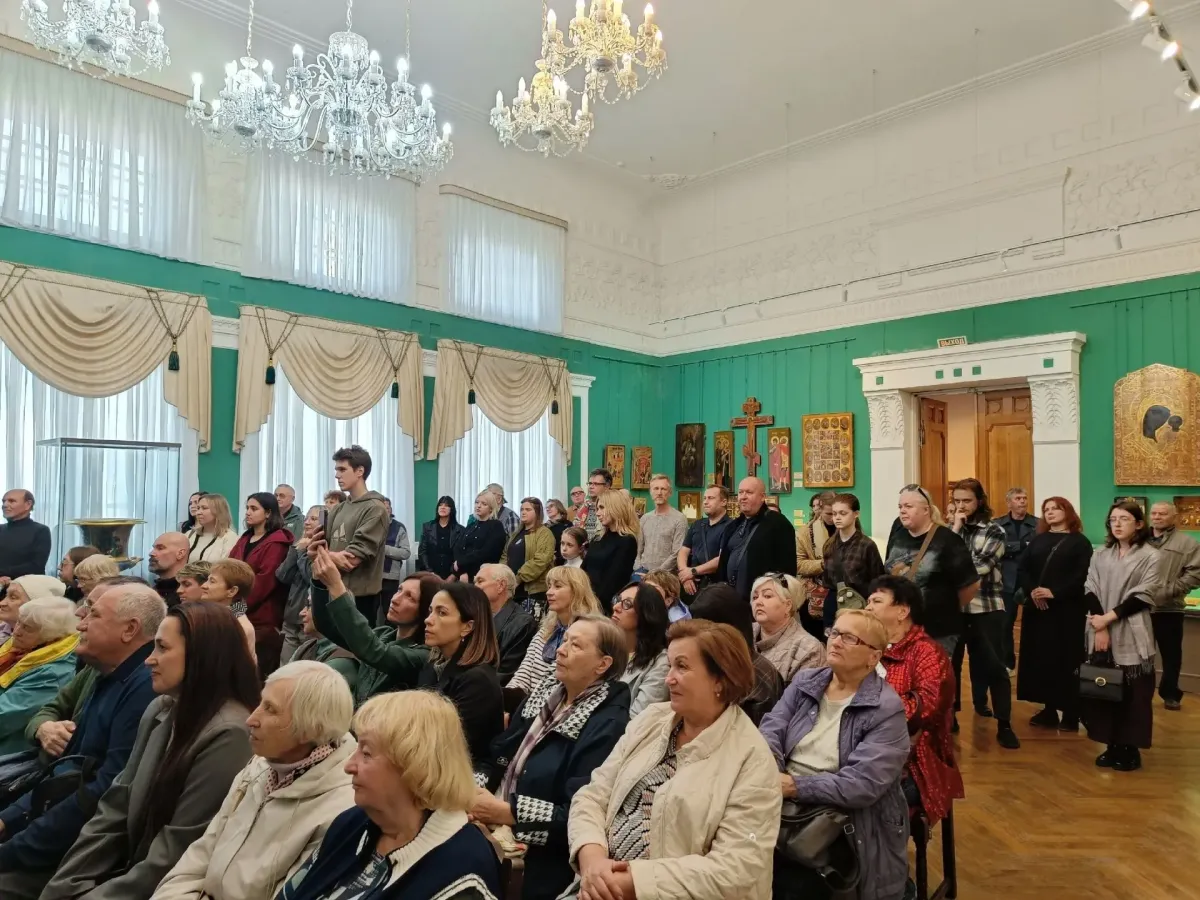 В Пензенской картинной галерее открылась юбилейная выставка Алексея Каменева