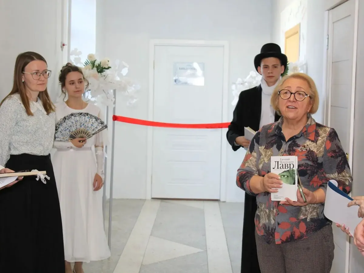 Обновленная библиотека села Грабово открыла свои двери для учеников и педагогов