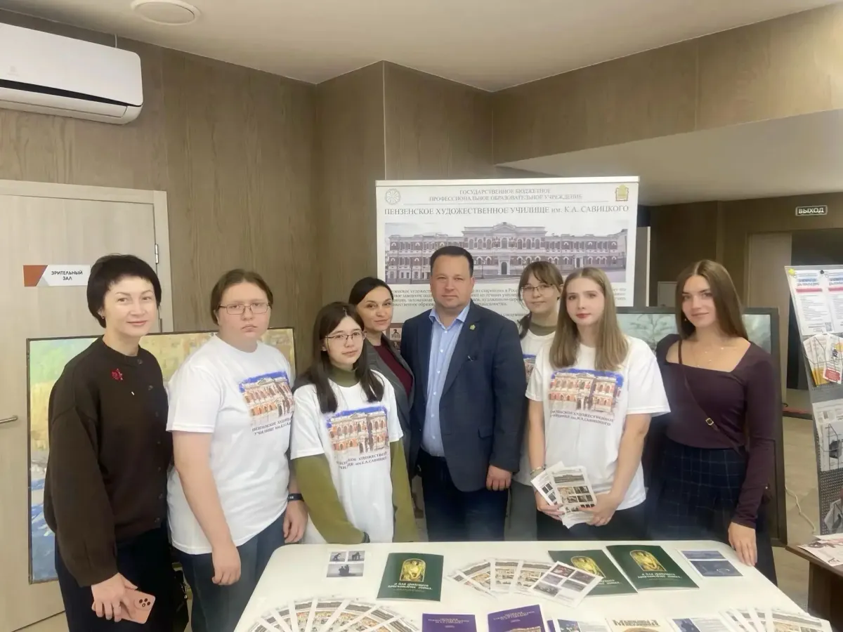 В Доме офицеров отметили День среднего профессионального образования в сфере культуры