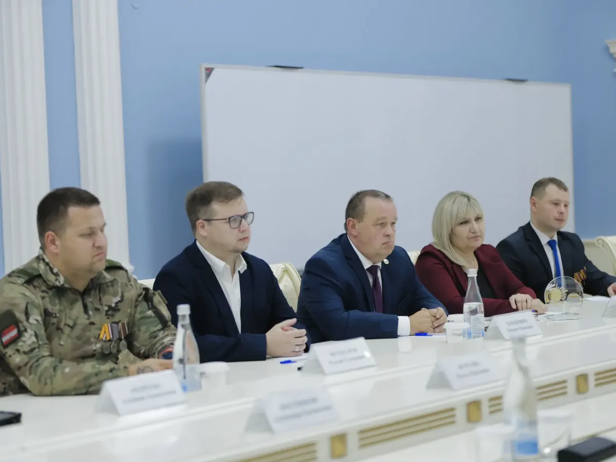 Вячеслав Федорищев обсудил работу карьерных консультантов для ветеранов СВО