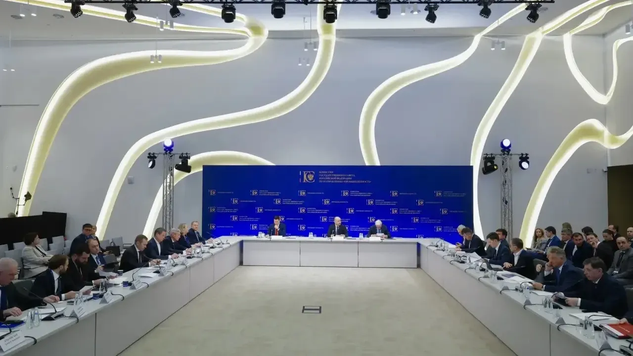 Федорищев провел заседание комиссии Госсовета по направлению «Промышленность» — Самара Сейчас