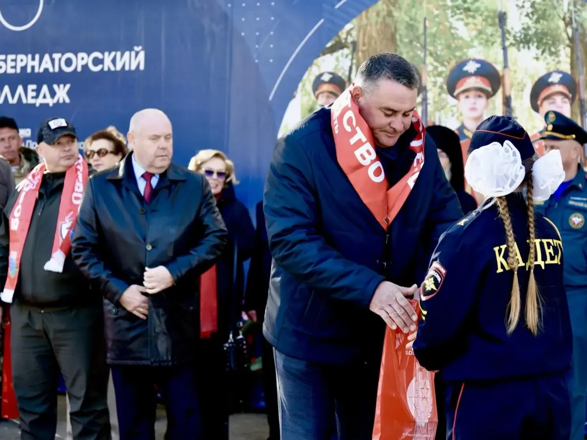 320 первокурсников Губернаторского колледжа приняли клятву кадета