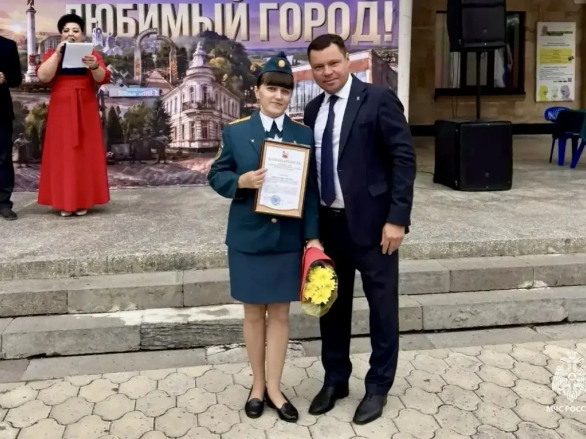 Дознавателя МЧС Ставрополья отметили на доске почета Зеленокумска