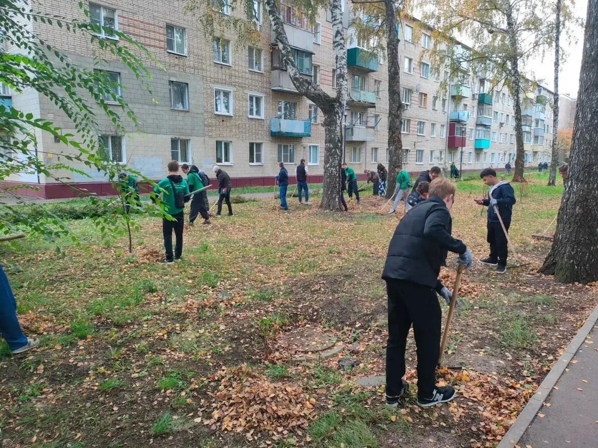В Тамбове прошли субботники в рамках Дня ударного труда