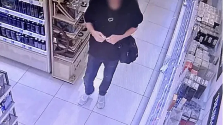 В Тюмени задержали подозреваемого в краже духов из магазина на 25 тысяч рублей — Тюмень Сейчас