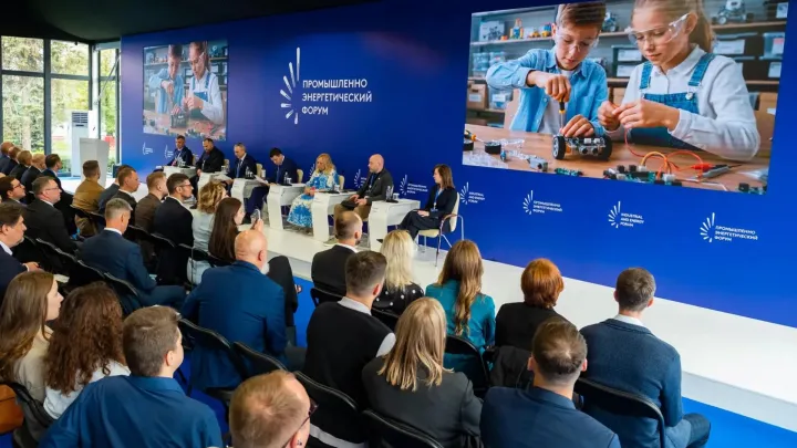 На TNF обсудили развитие системы робототехнического образования — Тюмень Сейчас
