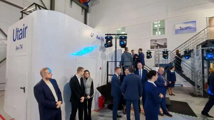 В Тюмени представили уникальные тренажёры самолётов Ан-74 и ATR 72-500 — Тюмень Сейчас