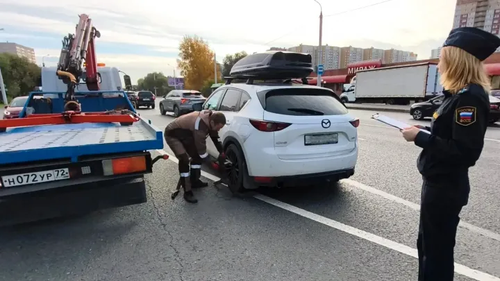 Судебные приставы арестовали пять автомобилей в ходе рейда с Госавтоинспекцией — Тюмень Сейчас