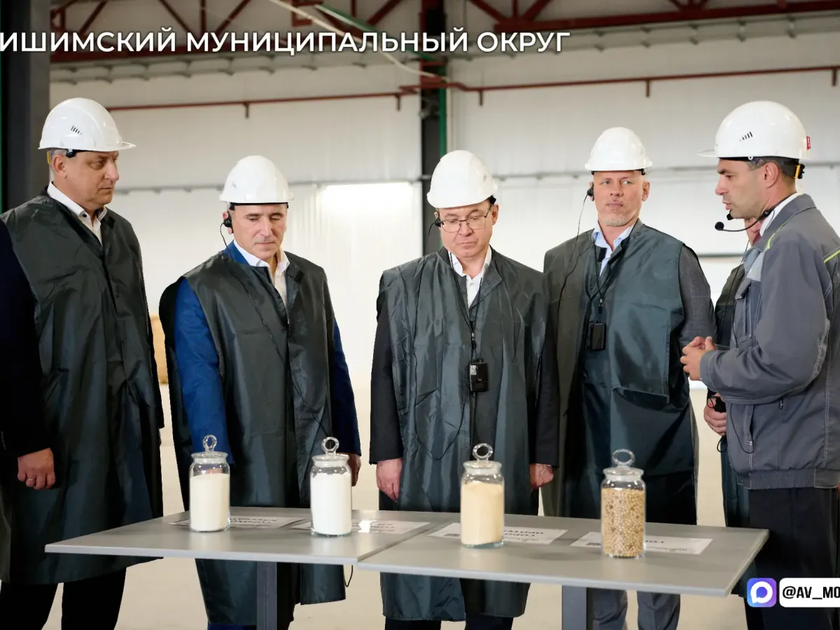 В Ишиме осмотрели завод «Протеинсиб» и новую поликлинику