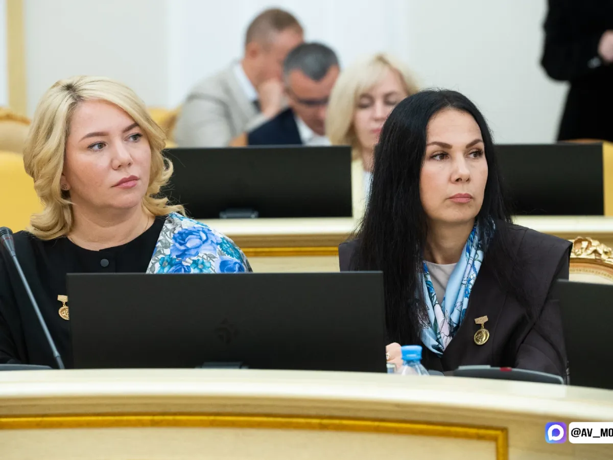 Александр Моор встретился с активом Союза женщин Тюменской области