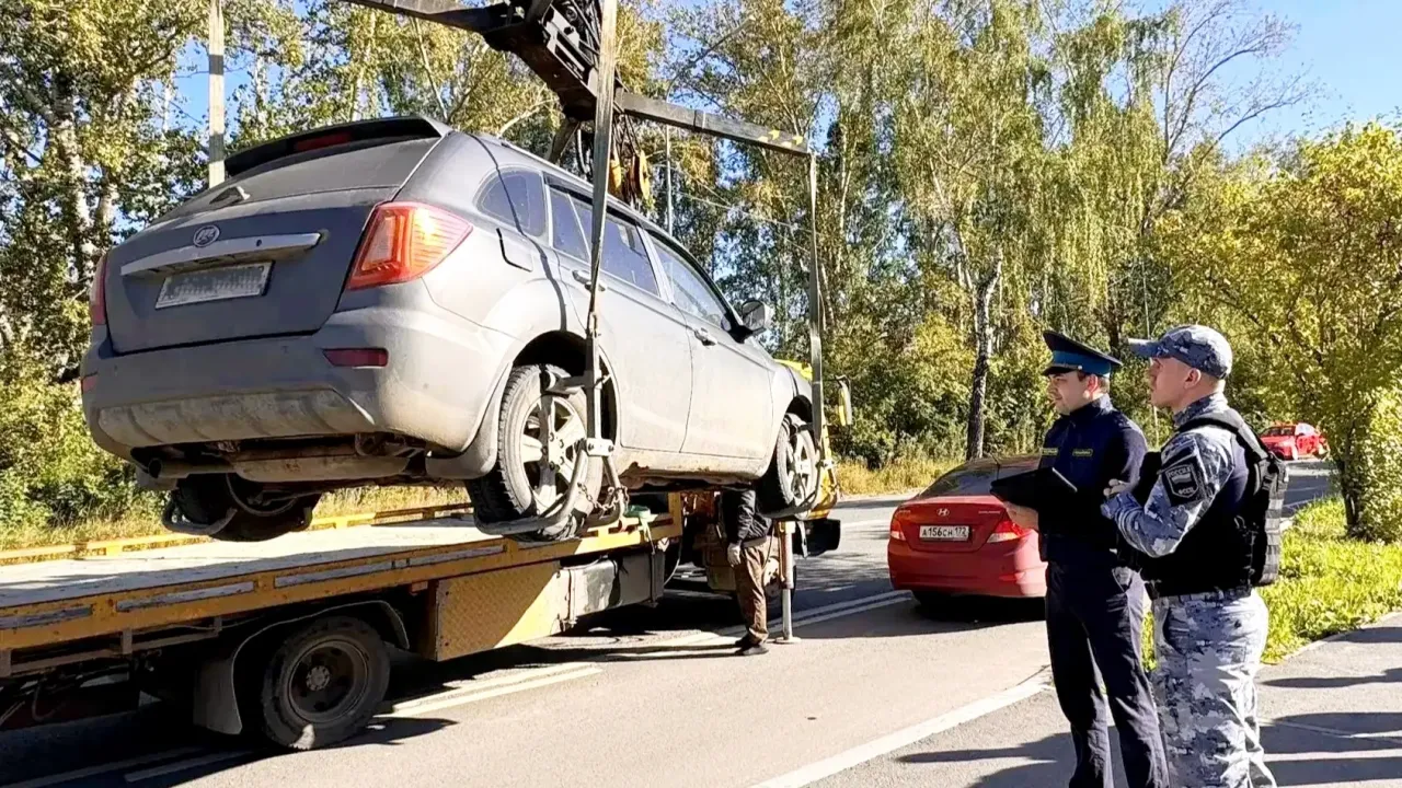 В Тюмени совместный рейд судебных приставов и ГАИ: арестованы 8 автомобилей, изъяты 3 машины — Тюмень Сейчас