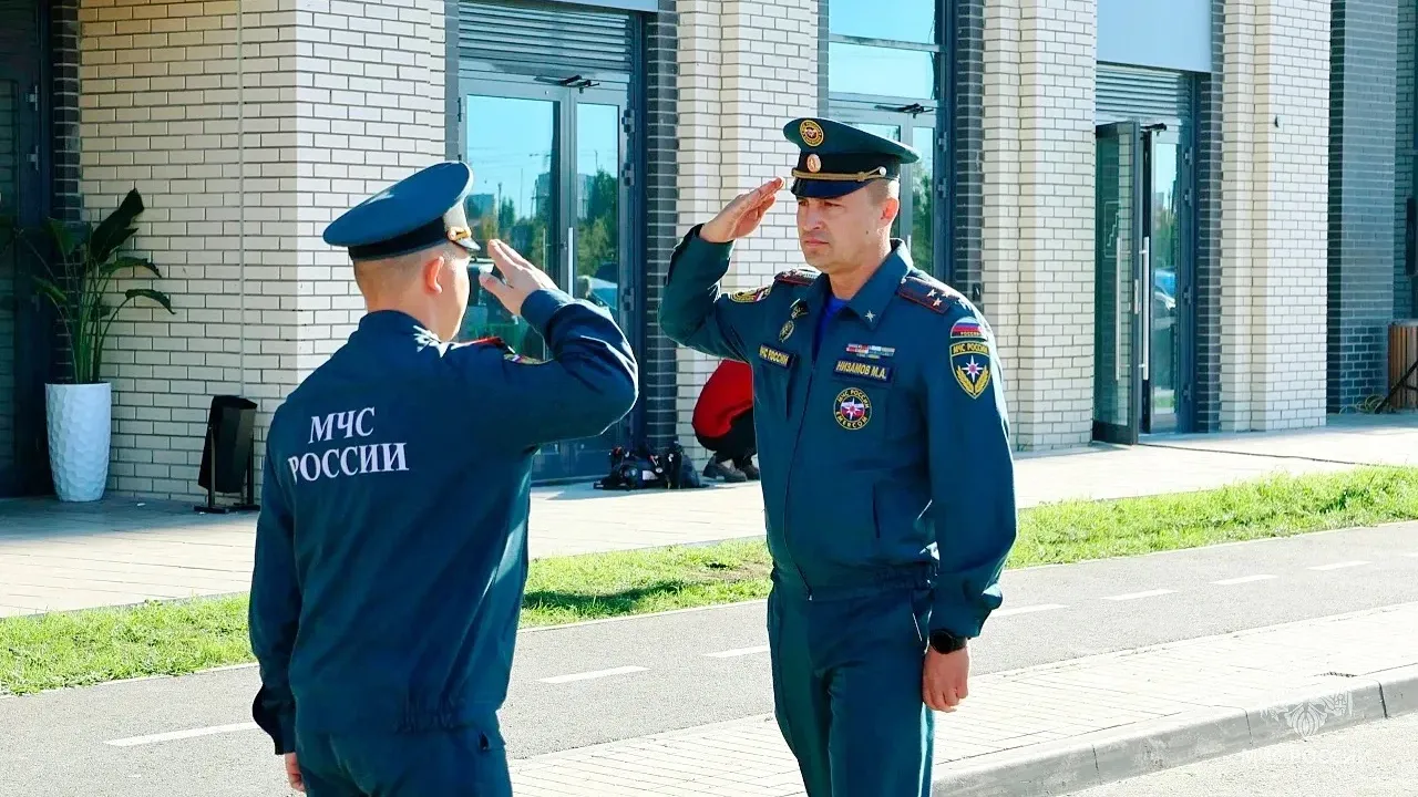 В Тюмени 37 огнеборцев приняли участие в соревнованиях «Вертикальный вызов» — Тюмень Сейчас