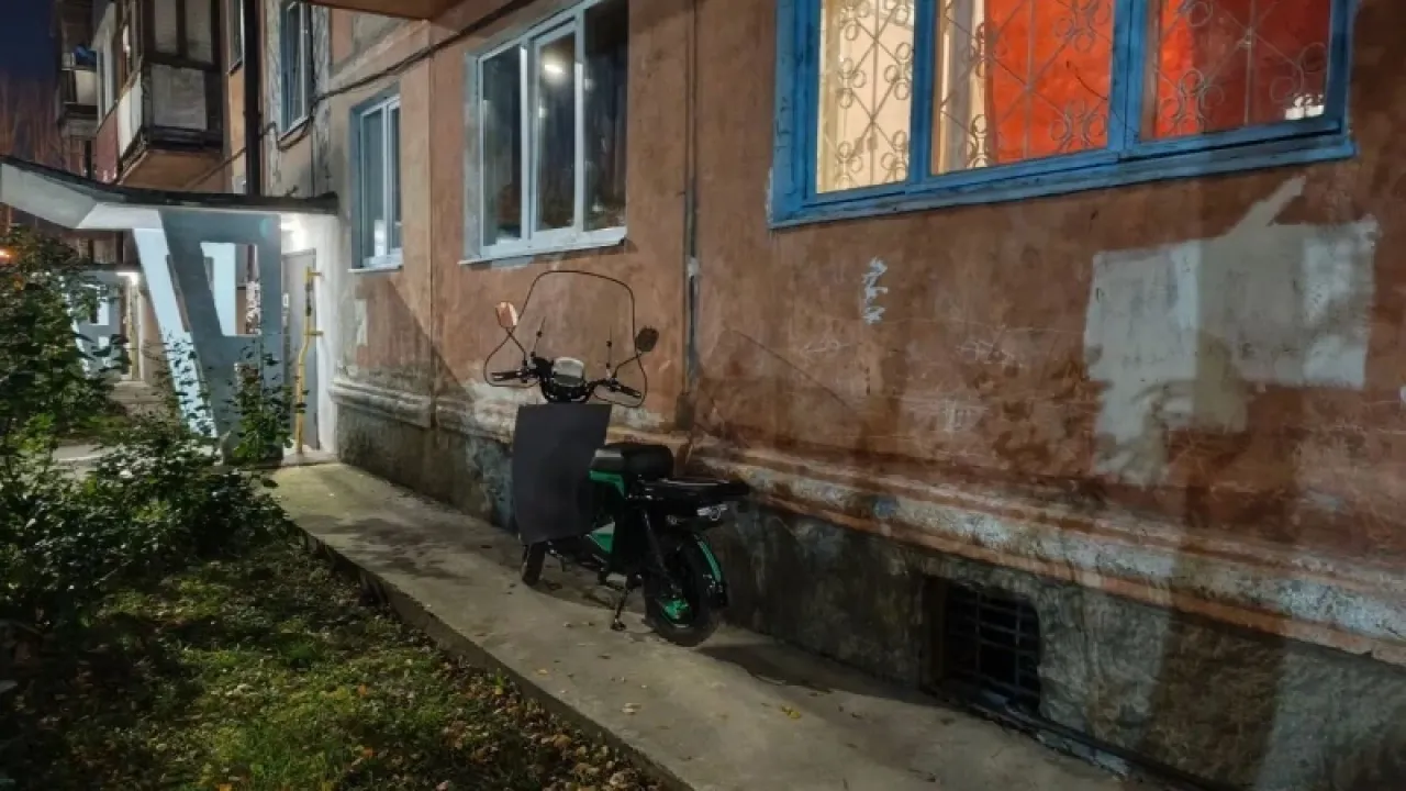 В Тюмени задержали подозреваемого в краже аккумулятора от электроскутера — Тюмень Сейчас