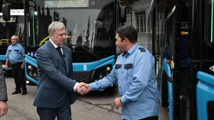 На маршрут № 28 в Ульяновске вышли десять новых автобусов СИМАЗ — Ульяновск Сейчас