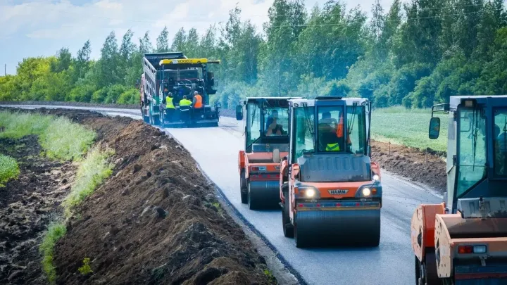 В регионе ежегодно обновляют не менее 300 км дорог и ремонтируют мосты — Ульяновск Сейчас
