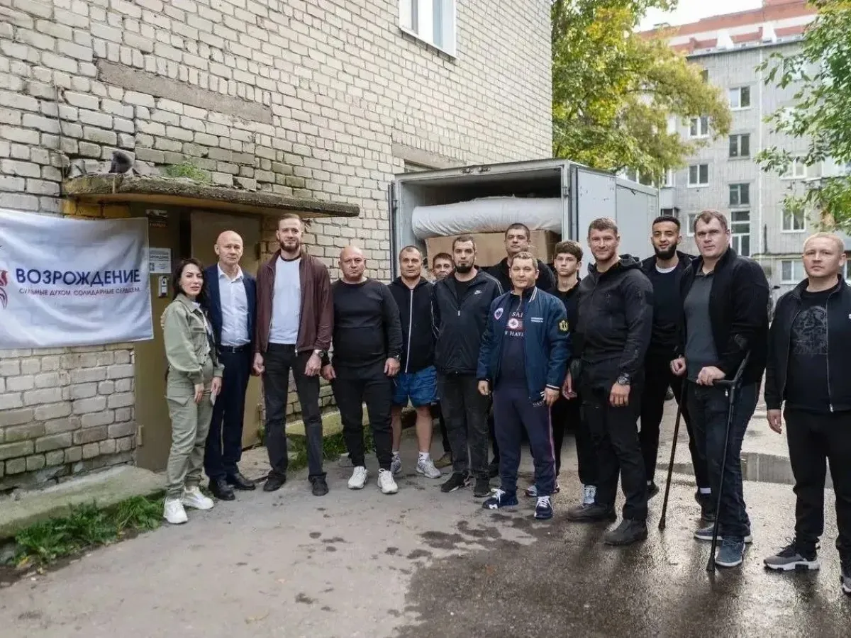Студенты и преподаватели УлГПУ собрали гуманитарную помощь для бойцов СВО