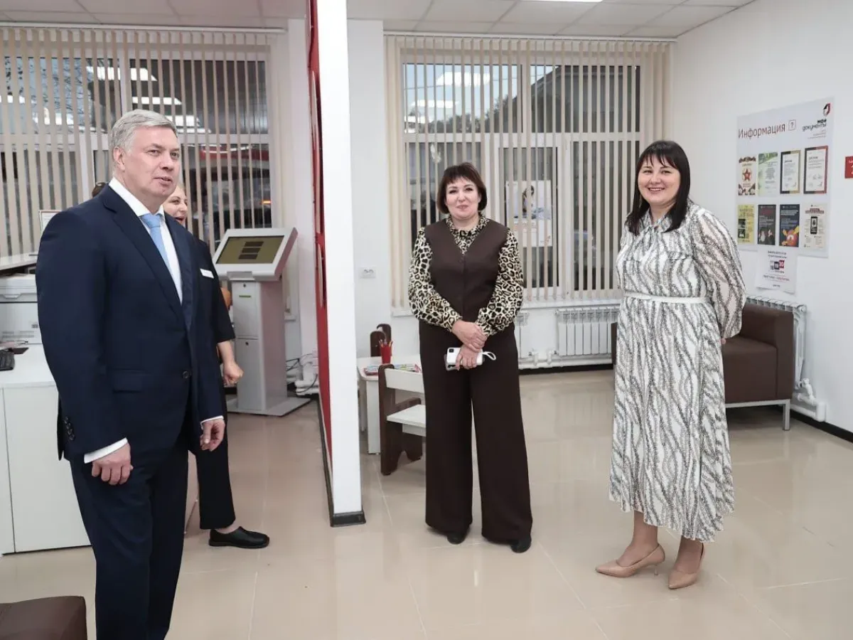 Алексей Русских осмотрел новое здание центра «Мои Документы» в Барыше